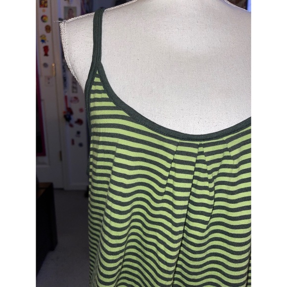 Women’s Green Striped New York & Co. Comfort Zone Tank Top 💚 - Picture 3 of 17